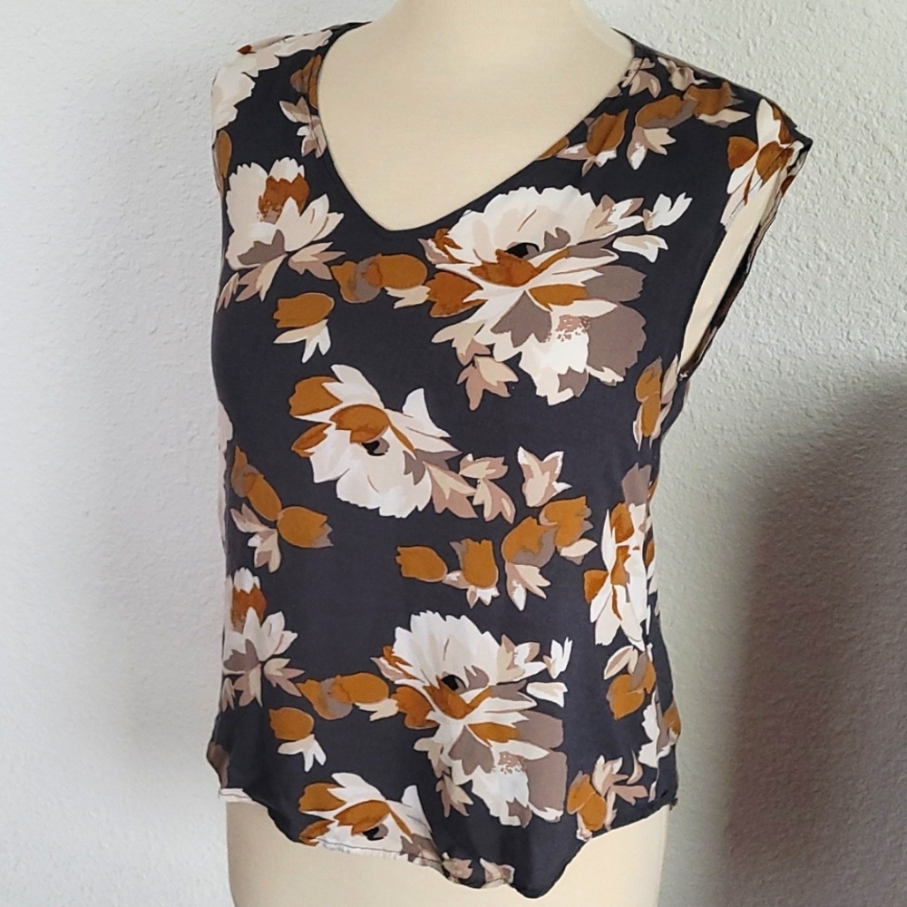 Old navy blouse